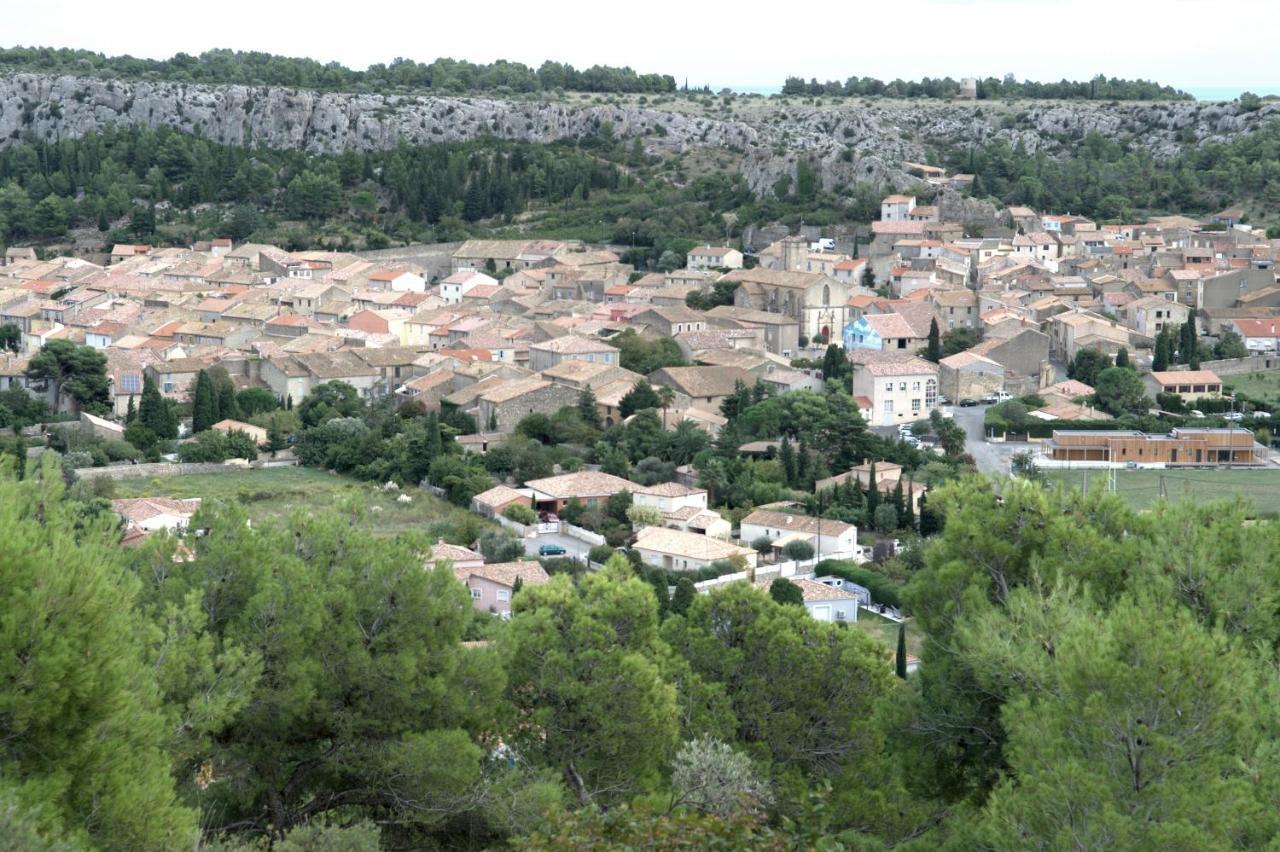 Domaine De La Clotte Bed & Breakfast Roquefort-des-Corbieres Exterior photo